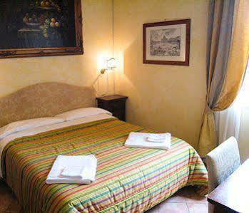 Camilla 3* Rome
