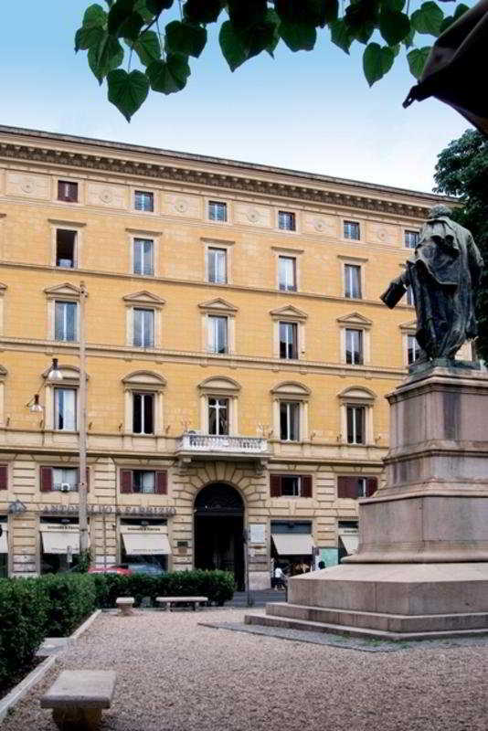 & 2* Rome