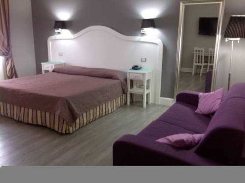 Domus Castrense Couette-café 2*