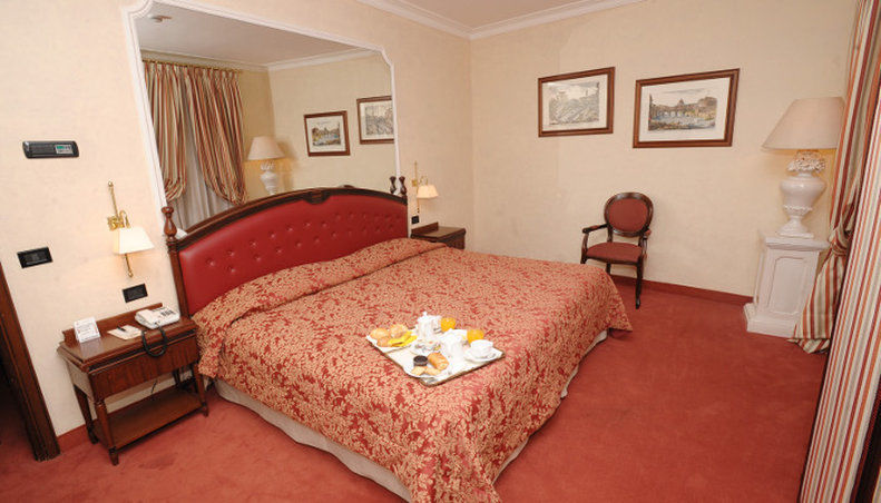 Colonna Palace 4*