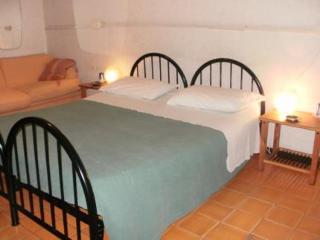 Esty Guest house