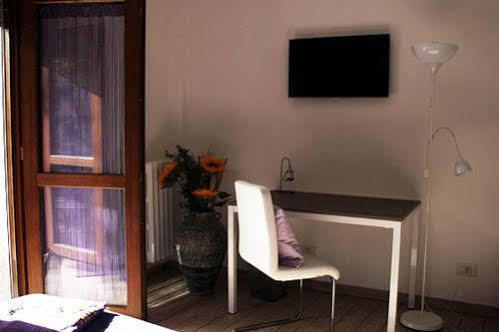 Shelisa B&B Acomodação com café da manhã  3*