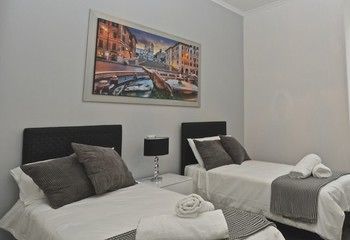 House & The - Vatican Apartment *