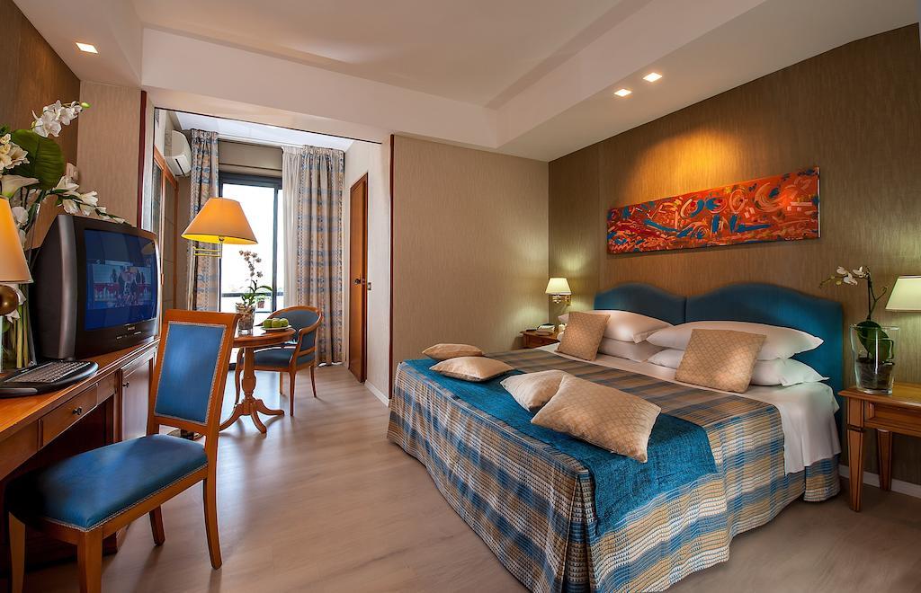 Quality Rouge Et Noir Hotel 4*