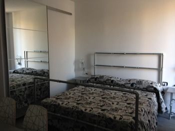 5rooms 3* Rome
