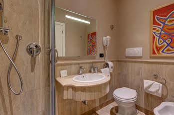 Selene Hotel