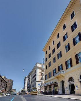 Selene Hotel
