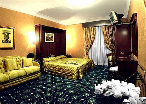 Luxury H 2000 3* Rome