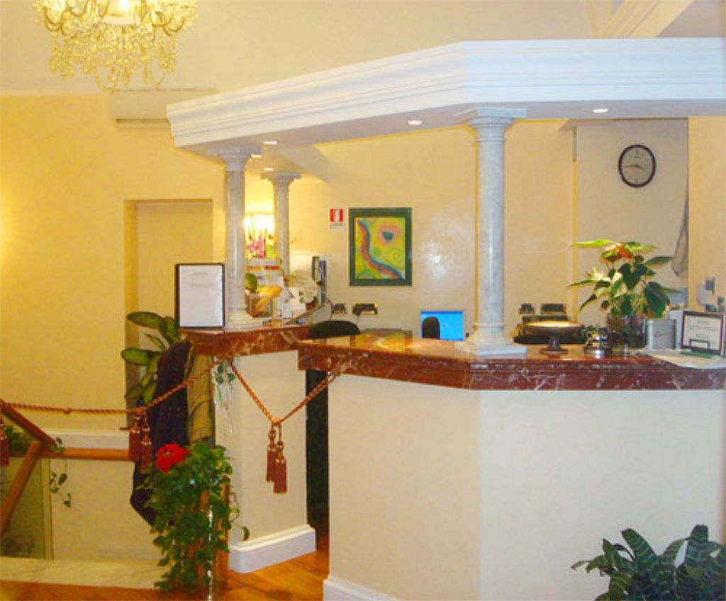 Hotel Dina 3*
