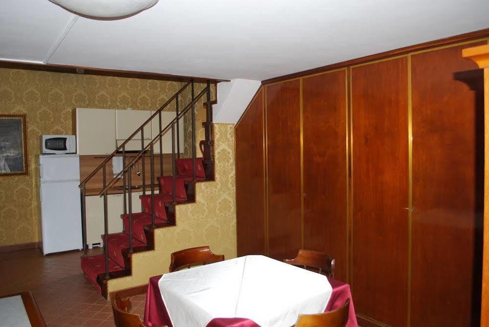 Aparthotel Casale Mostacciano 3*