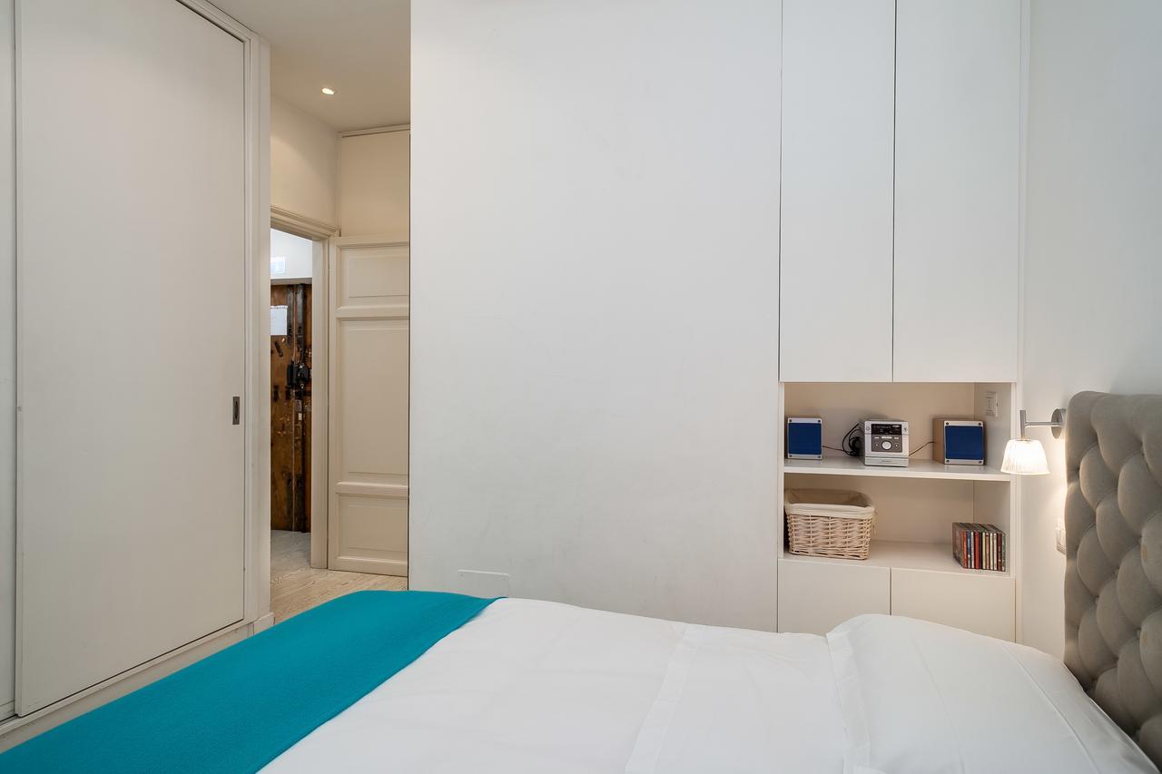 White Pantheon One Bedroom Apartment Apartment *