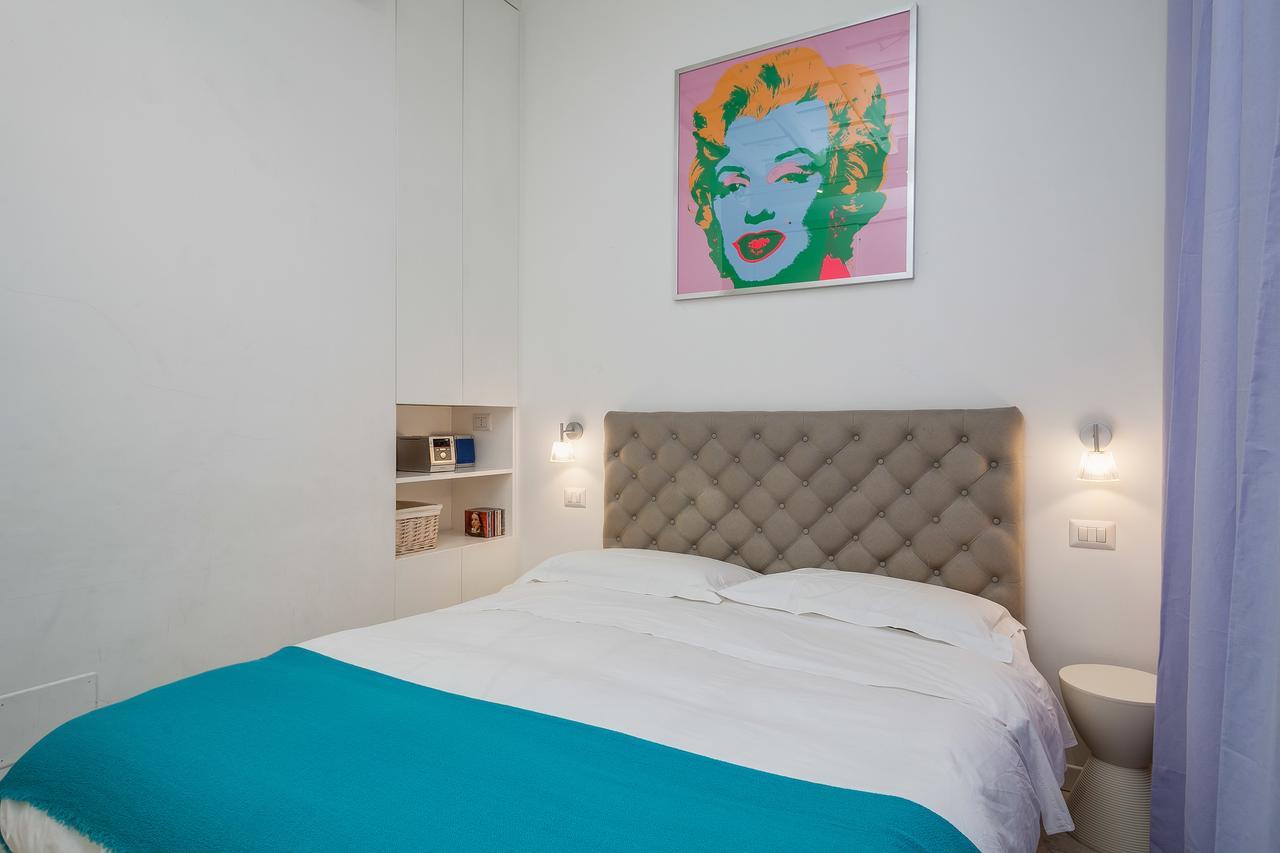 Apartment White Pantheon One Bedroom Apartment *
