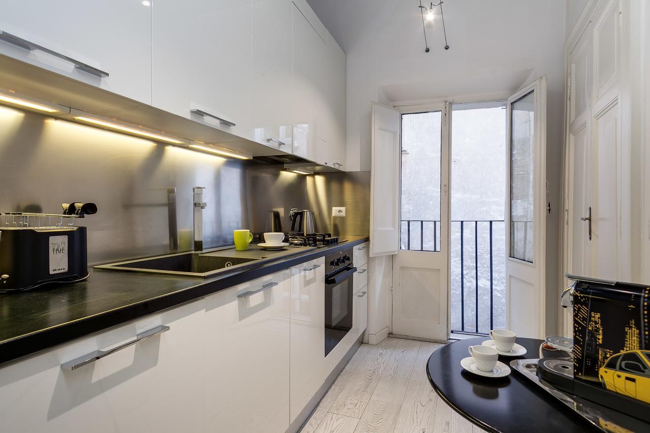 White Pantheon One Bedroom Apartment