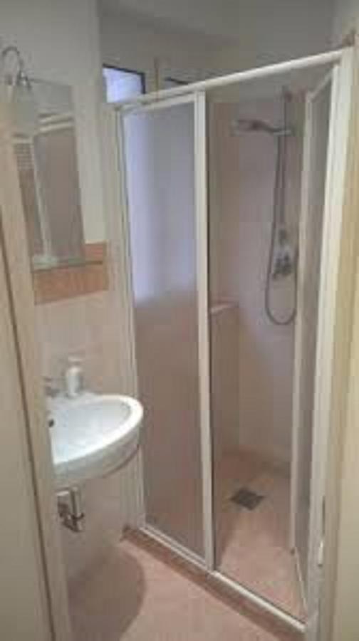 Rhome 18 Guest house *