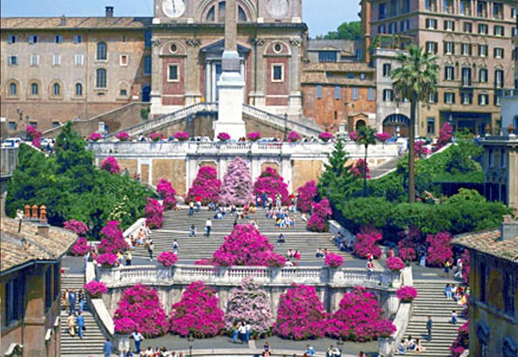 Canova In Spanish Steps Gasthuis Rome