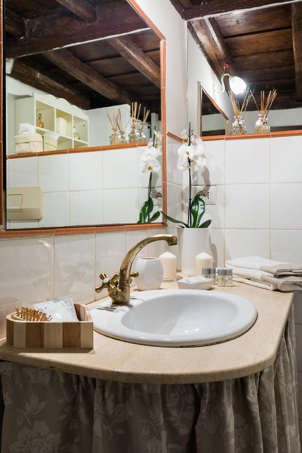 Trastevere - Mantellate Home-ospedale Bambin Gesu * Roma