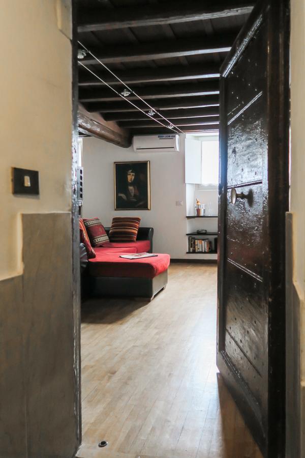 Trastevere - Mantellate Home-ospedale Bambin Gesu * Rome
