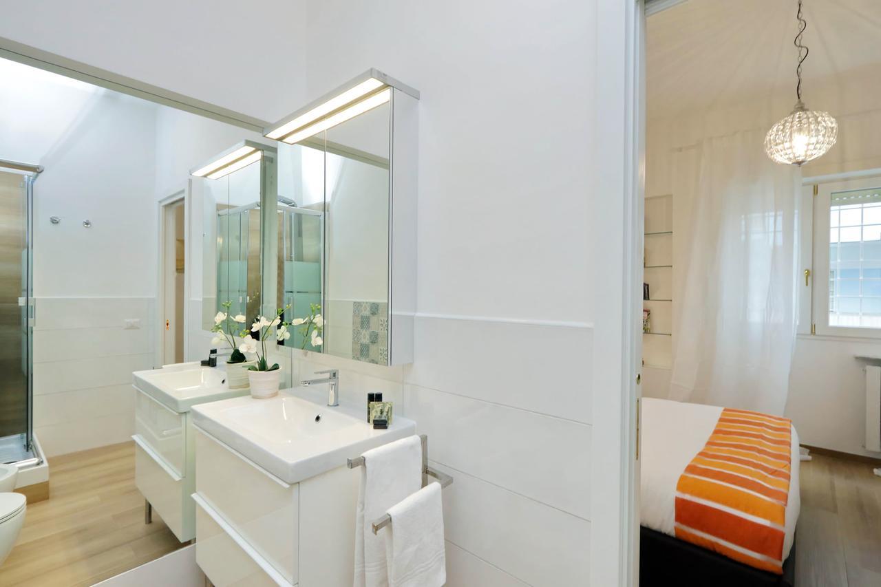 Cozy Domar - My Extra Rome