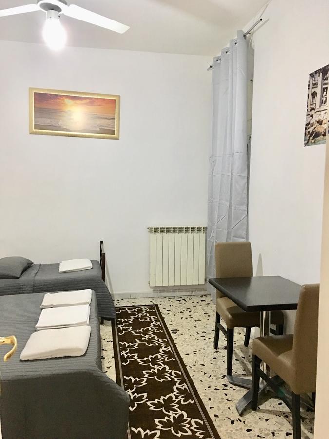Albergue New Golden House *