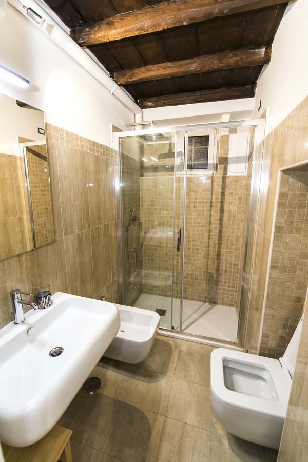Residenze Romanae - Vicolo 22 *