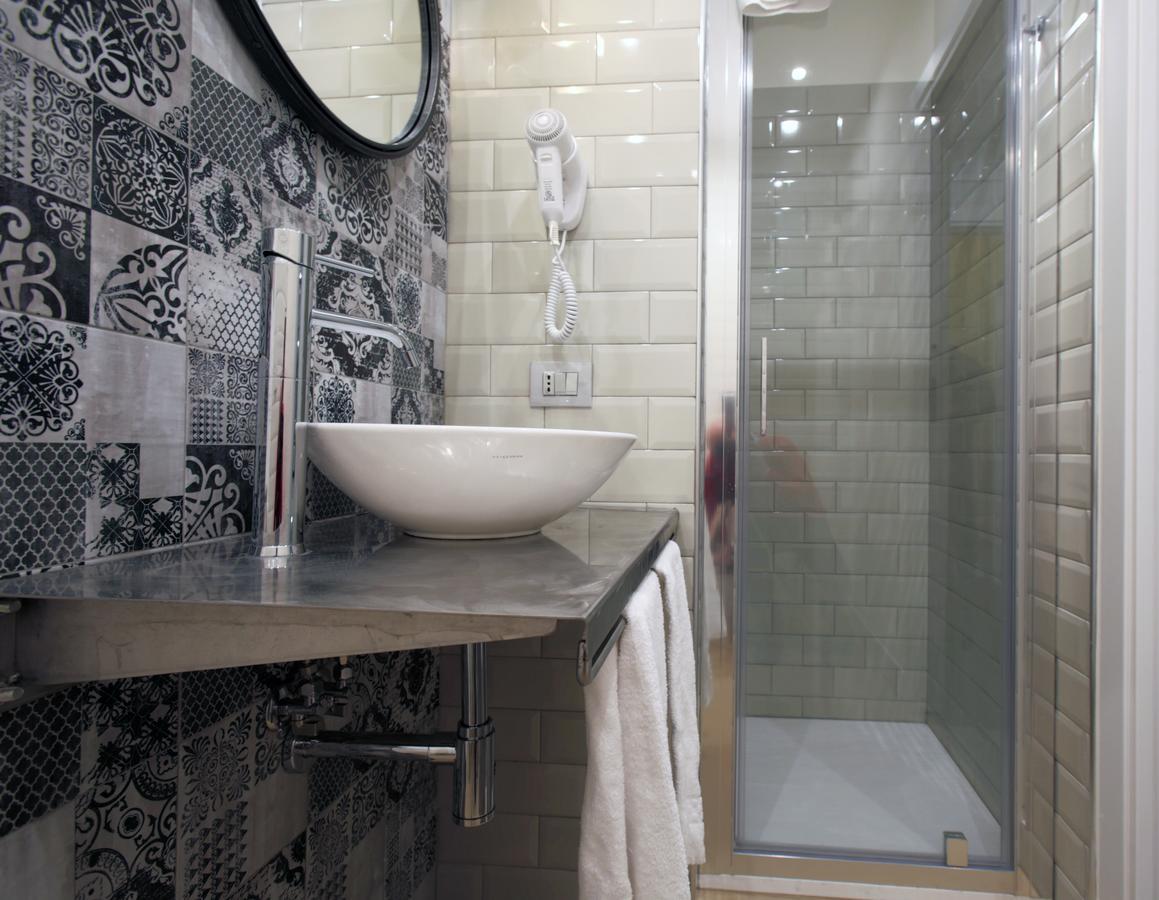 Trevi Contemporary
