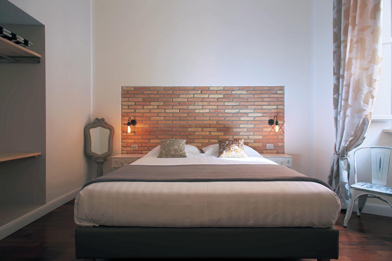 Trevi Contemporary