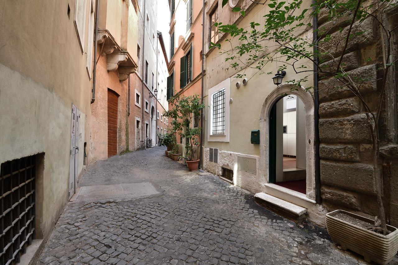 Juliet In 1 Rome
