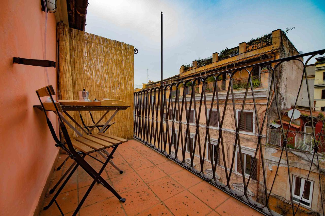 Apartment Borgo Pio Rome
