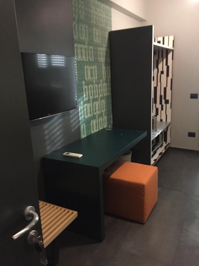 Tiburtina Suites, 2*