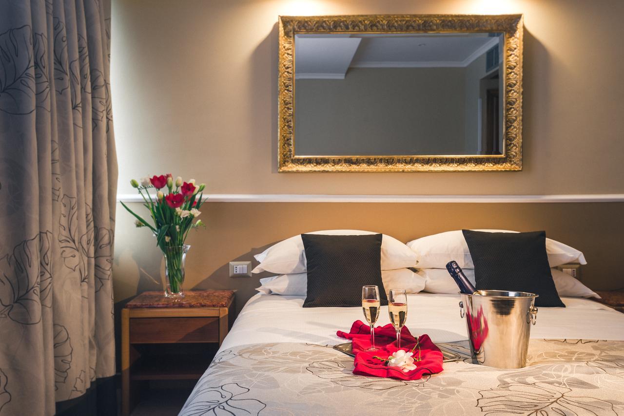 Hotel Raeli Archimede