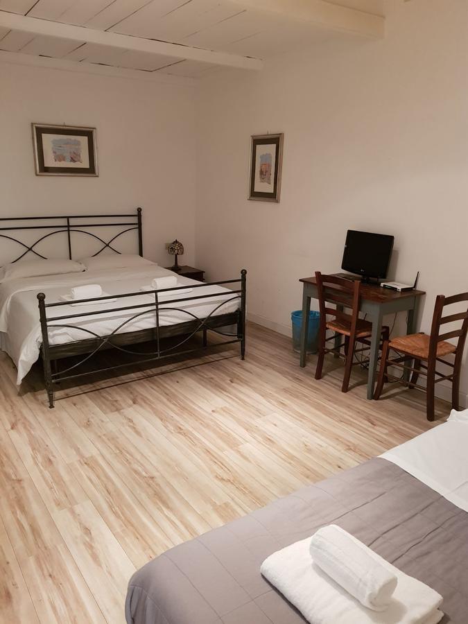 Bed & Breakfast Santi Quattro Al Colosseo 2*