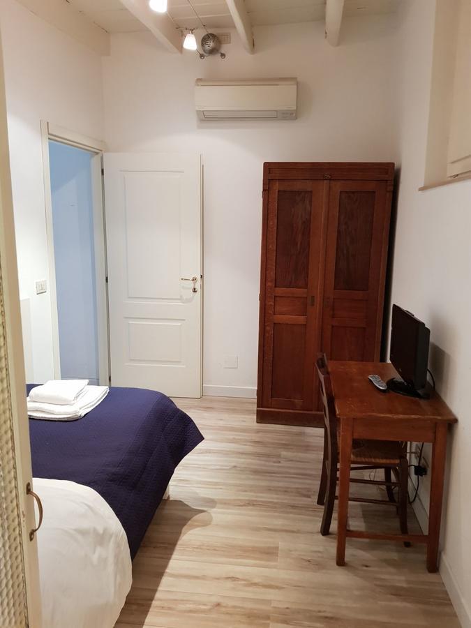 Santi Quattro Al Colosseo Bed & Breakfast 2*