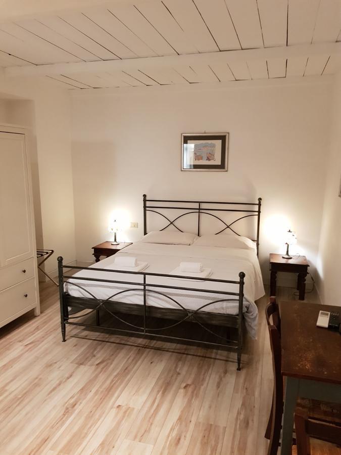 Santi Quattro Al Colosseo Bed & Breakfast