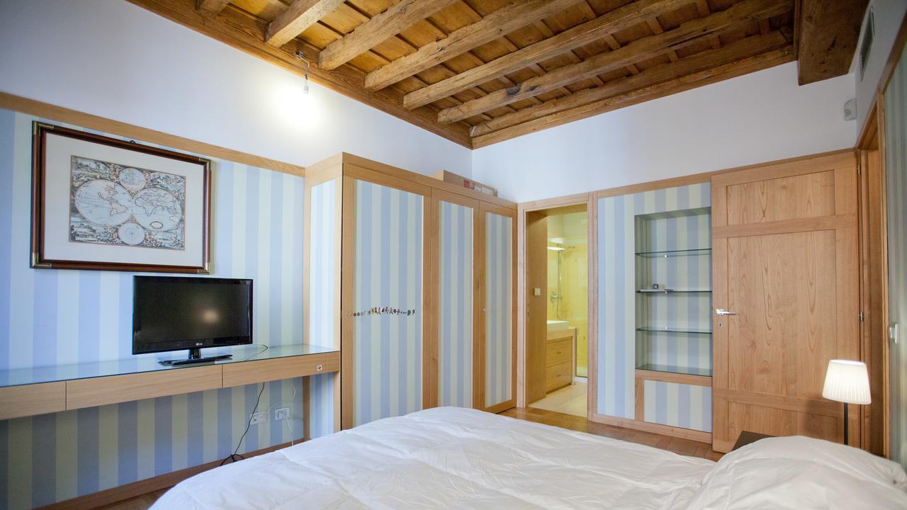 Pantheon Apartment *