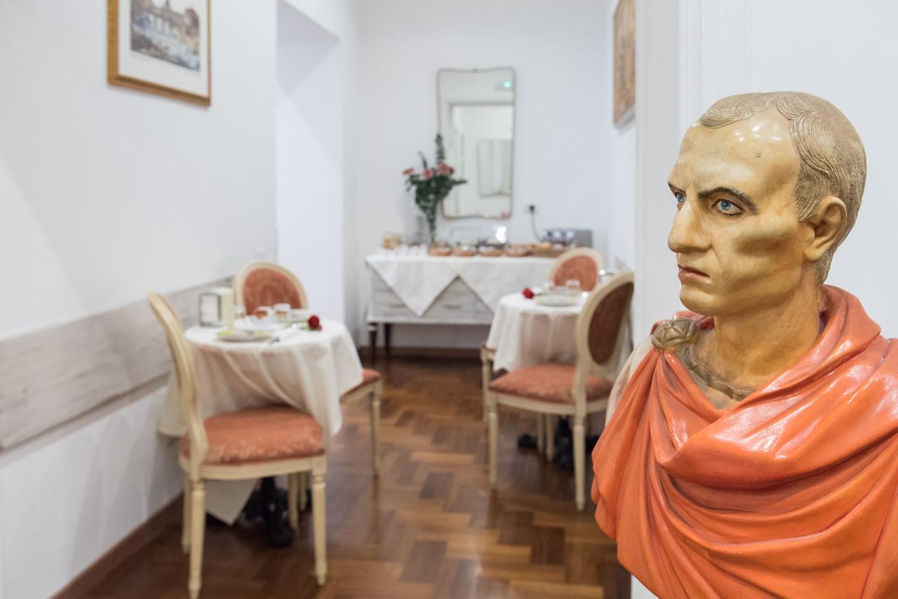 Domus Giulia Couette-café 2*