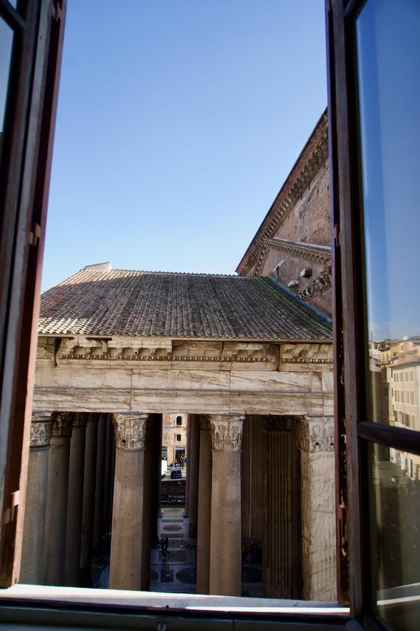 Holiday home Luxurious Loft Facing The Pantheon *