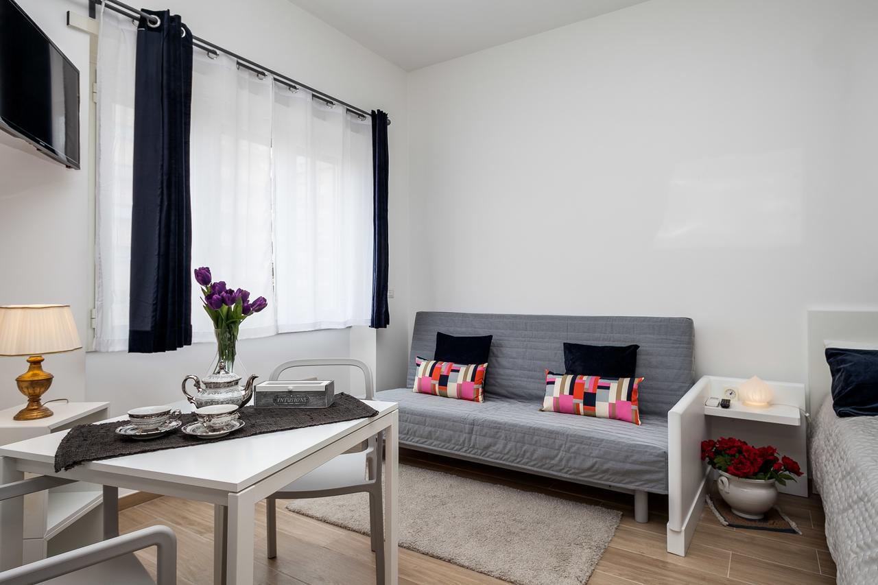 Dreamsrome Lux Apartment
