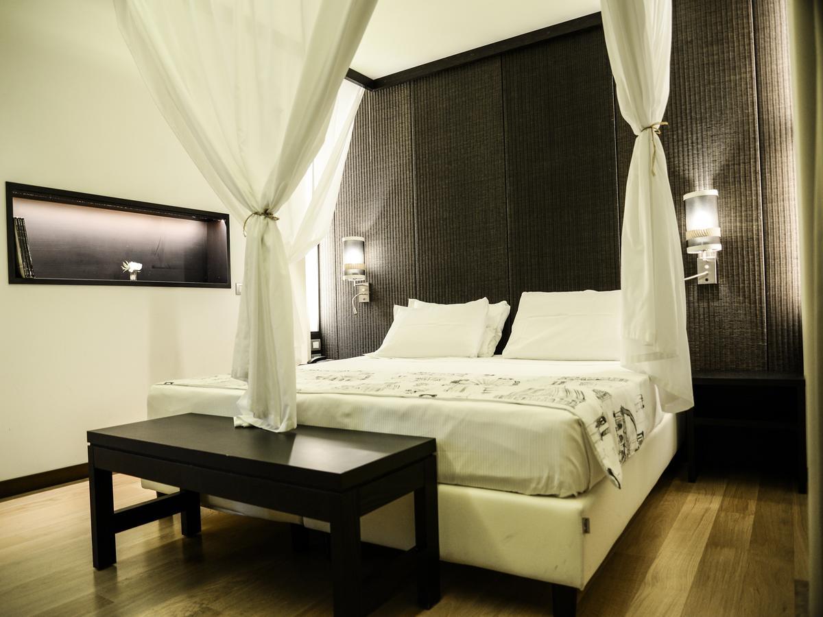 At Forty-one 3* Rome