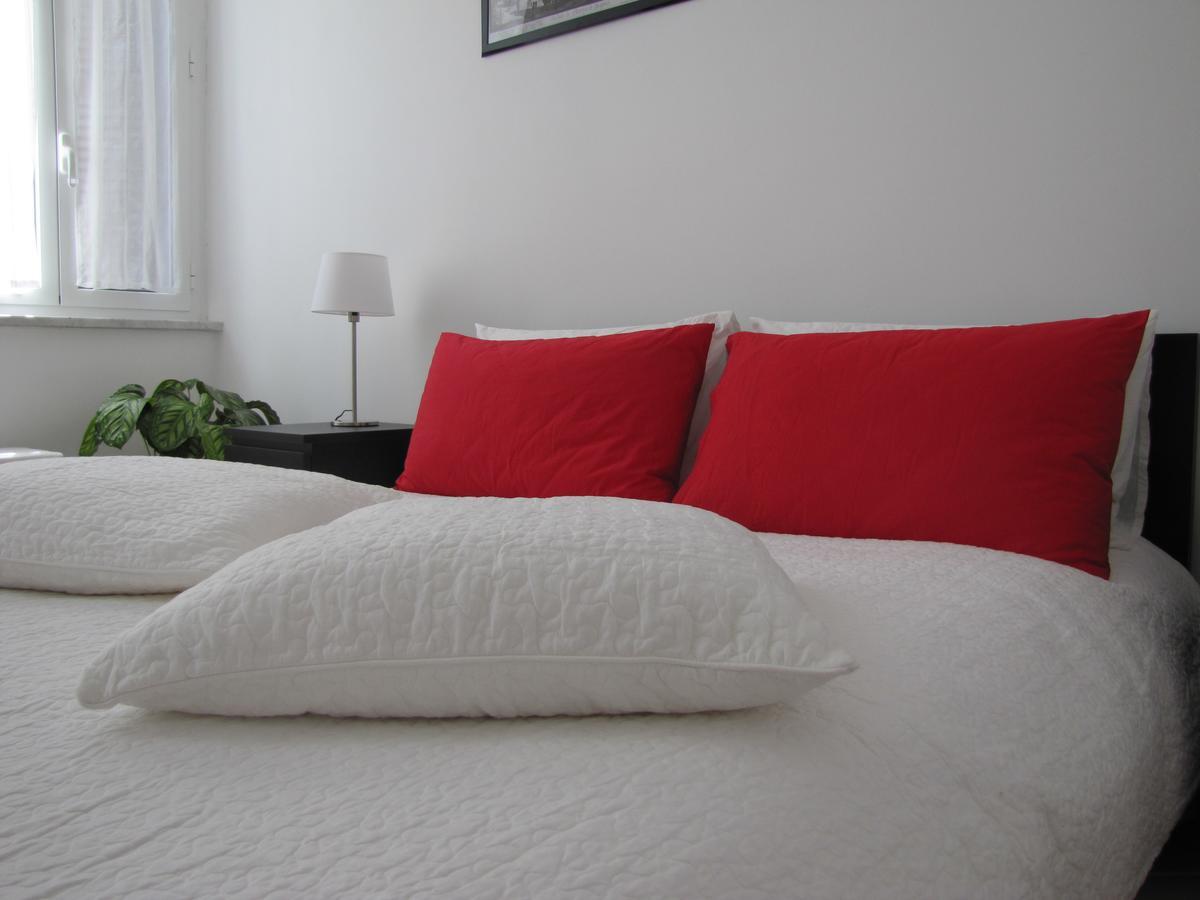 Apartment Welcome To *