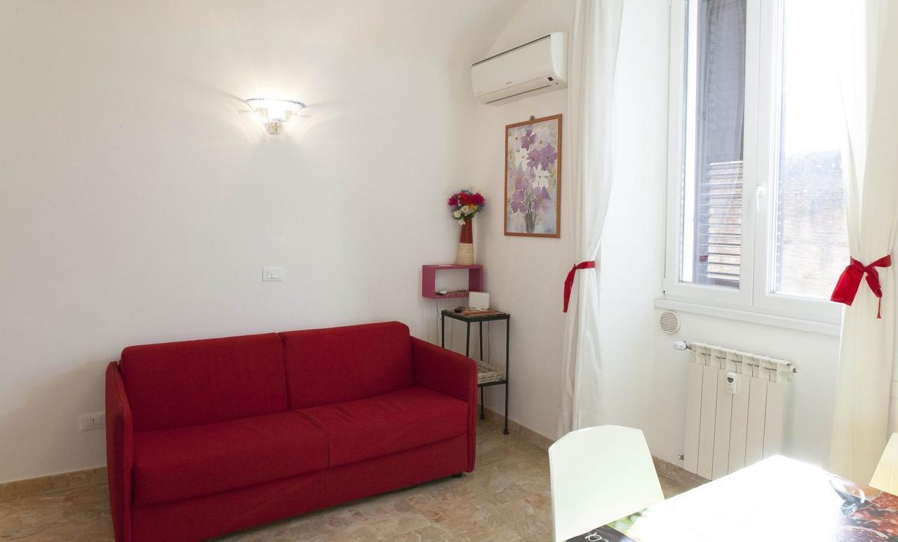 Apartment Between Termini & Colosseo Rome