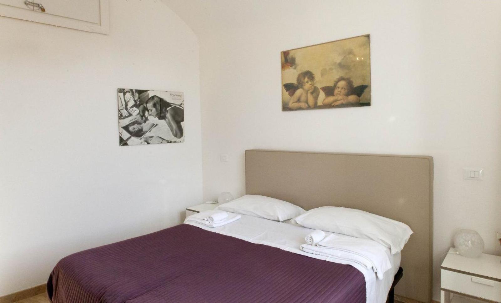 Between Termini & Colosseo Apartment *