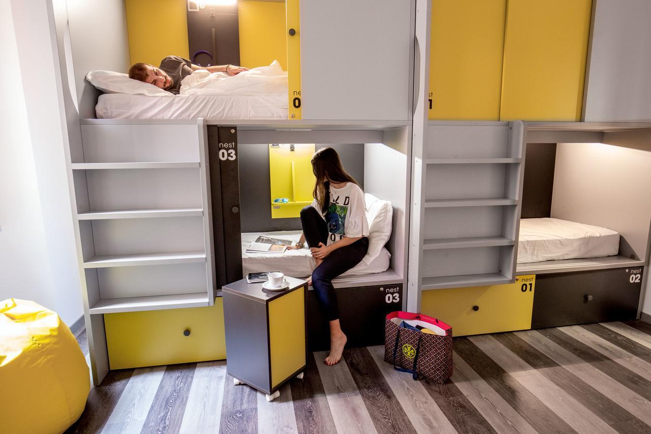 Free Hostel *