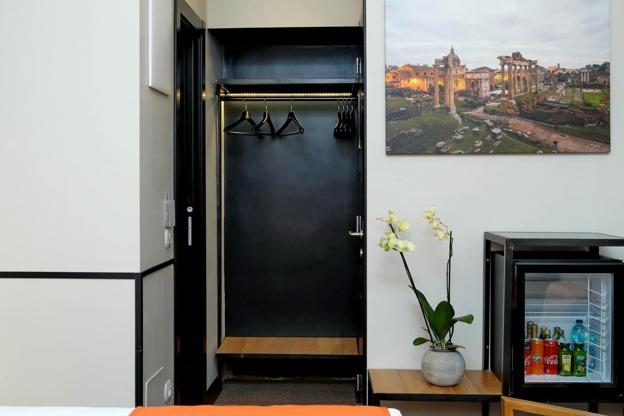 Colonna 32 Guest house Rome