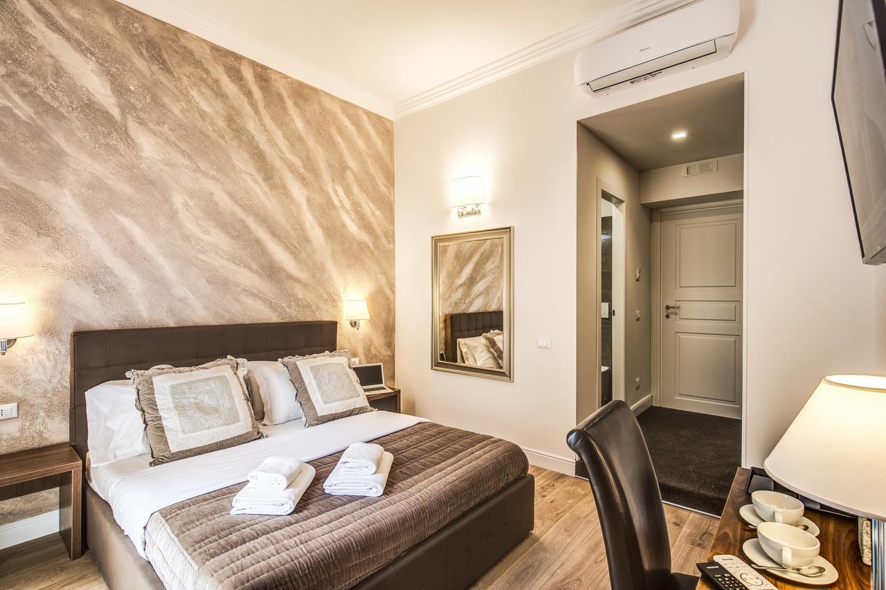 River Luxury 2* Rome