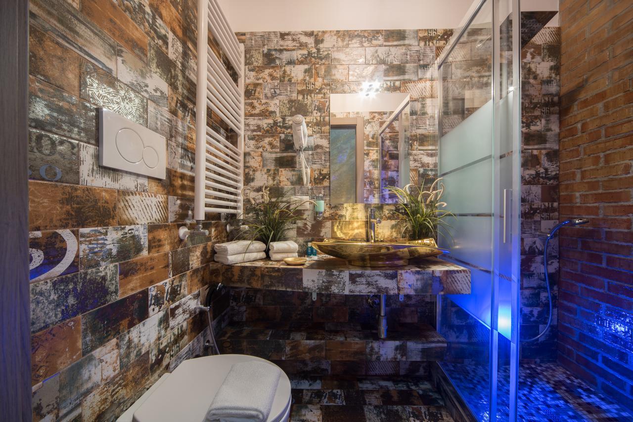 Navona Jacuzzi