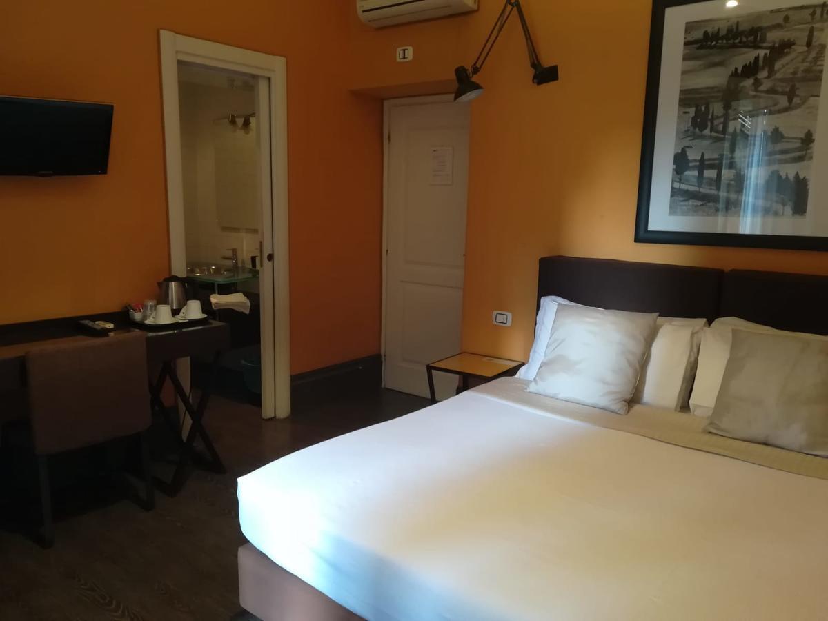 Degli Antiquari Bed & Breakfast 2*