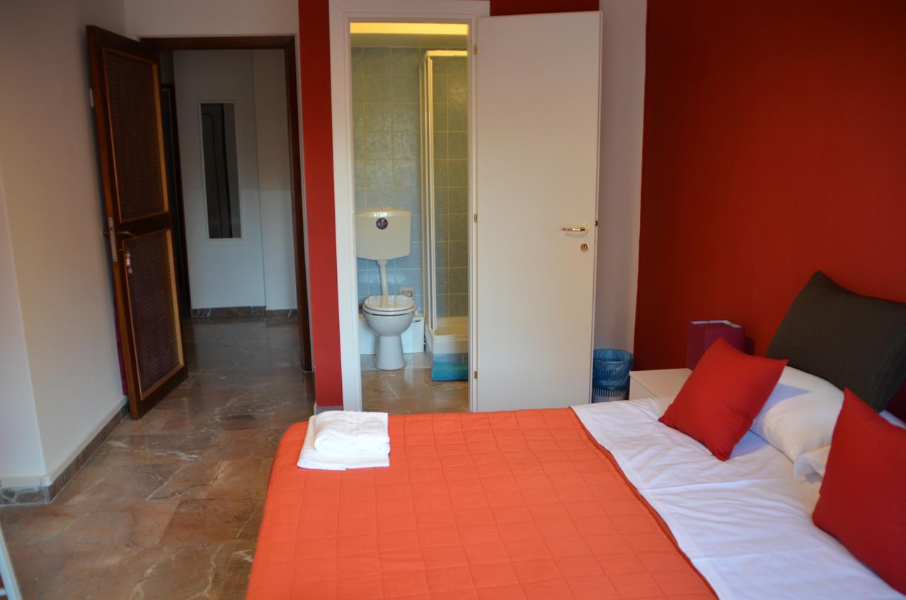 Guest house Famous *