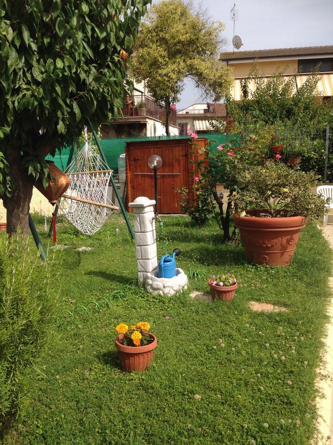 Homestay Floral House Ciampino Rome