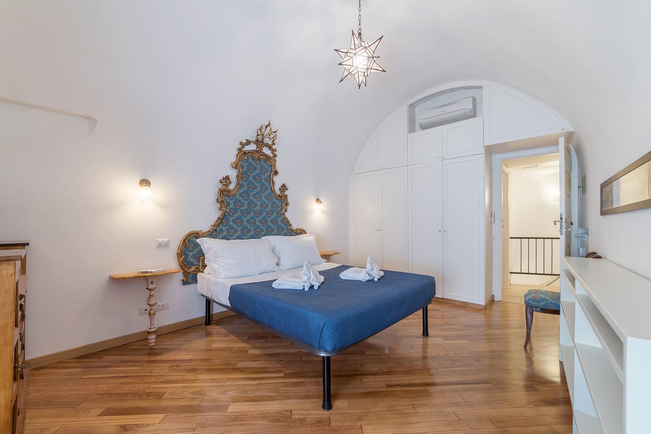 Campitelli Fascinating * Rome