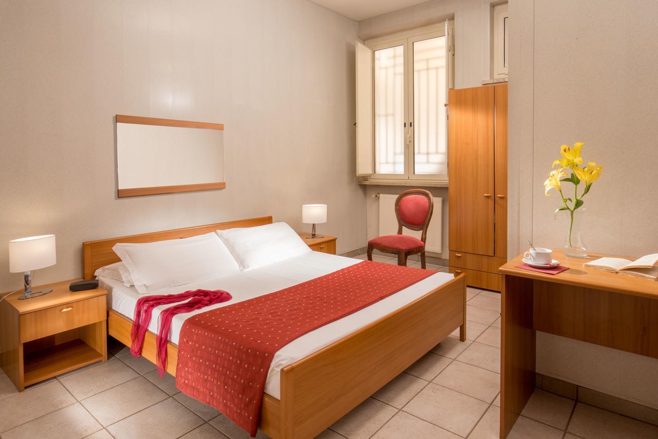 Hotel Casa Per Ferie Santa Maria Alle Fornaci Rome